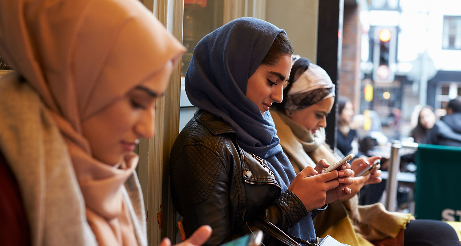 Amityhub, Newcastle, women on phones